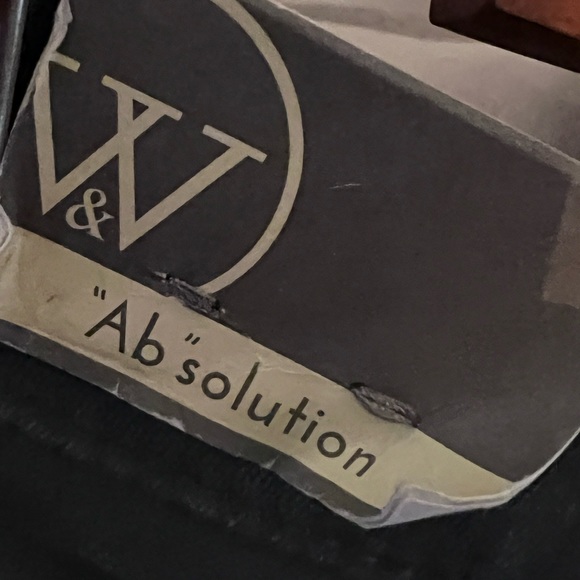 NWT Wit & Wisdom Cuffed Shorts, Gray, Size 4 - Picture 5 of 7